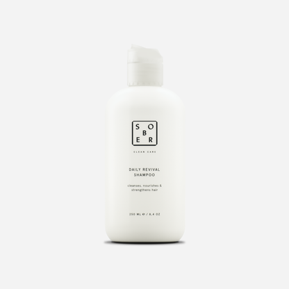 sober Daily Revival Shampoo in weißer Flasche