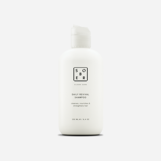 sober Daily Revival Shampoo in weißer Flasche